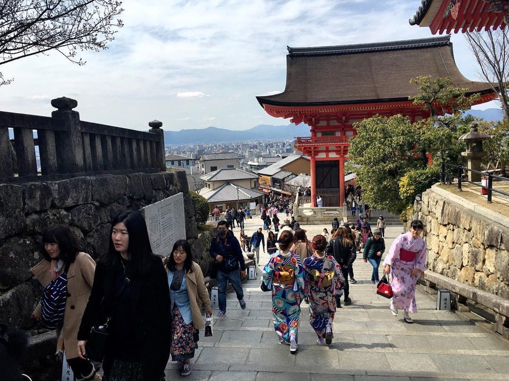 kanappap's tweet photo. 京都旅❤️

また来ちゃった🤣前回とはメンバー
違うけど何時でも楽しい^_^😎

満喫しまくろ〜
夜は師匠達と合流だからまた楽しみ❤️

色々と見てる世界が変わって来てから
人生が本当に楽しくなって来た！✨ https://t.co/yktW7IaUSk