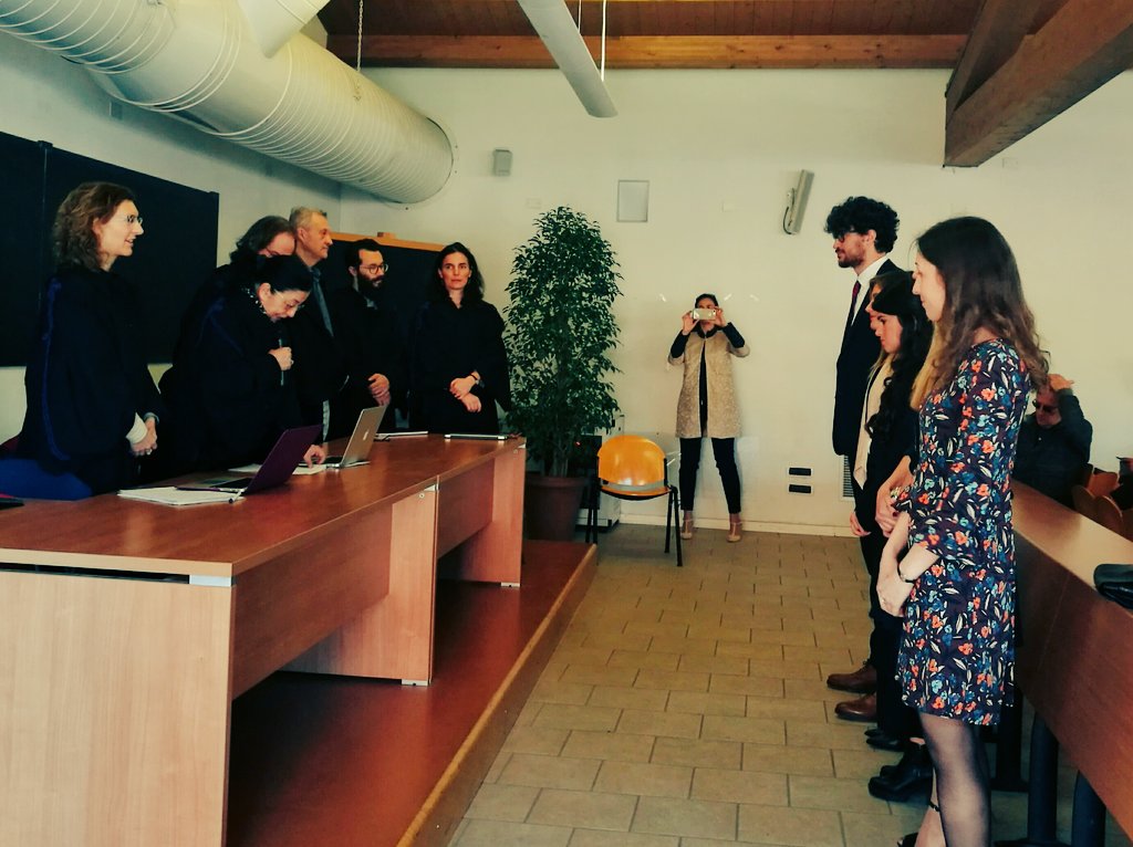 giulichina's tweet photo. Oggi inizia la sessione di laurea della LM Compass.
Un'emozione unica assistere alla proclamazione dei neo laureati!
#laurea #dailycompass https://t.co/OnwcFTrzuY