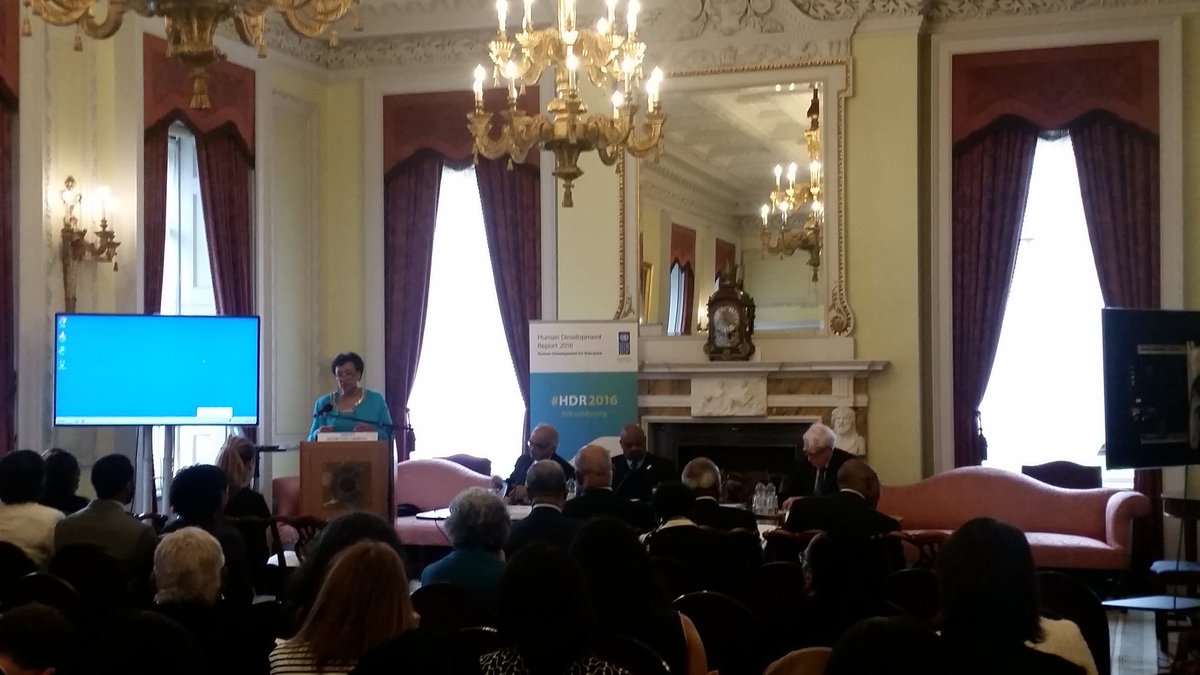 commonwealthsec's tweet photo. .@PScotlandCSG #Commonwealth countries stand out in the human development categories. The Commonwealth advantage #HDR2016 #HDRUNDP https://t.co/ztWZRZLAT4
