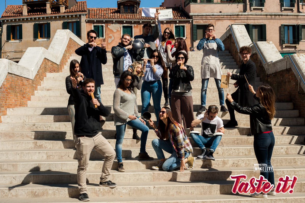 🚨-2 al #MakeIT17🚨
Hanno lavorato con intensità, continuità e armonia: coloro che hanno reso il #MakeIT17 arte, il Team Comunicazione! 😍