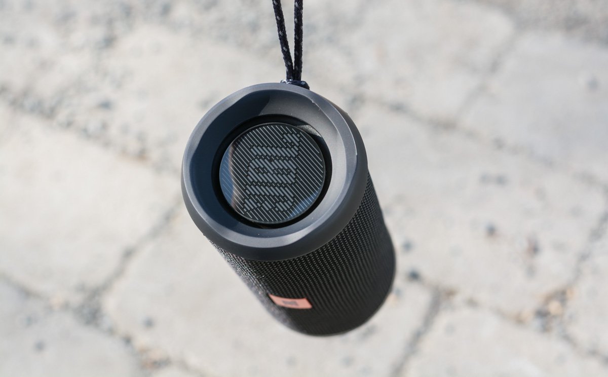 superblymedia's tweet photo. JBL Flip 4: Der ist startklar für den Strandurlaub - und nicht nur für den. https://t.co/G5NC71TBcR @superblymedia #jbl #flip4 https://t.co/V1QlgSV637