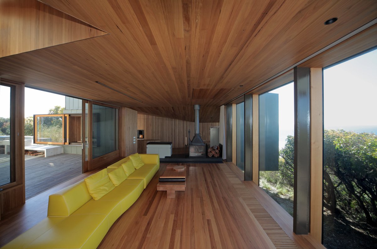 This beautiful beachside home located on the South Coast of NSW used Viridian's ThermoTech double glazed units for the ultimate in comfort.