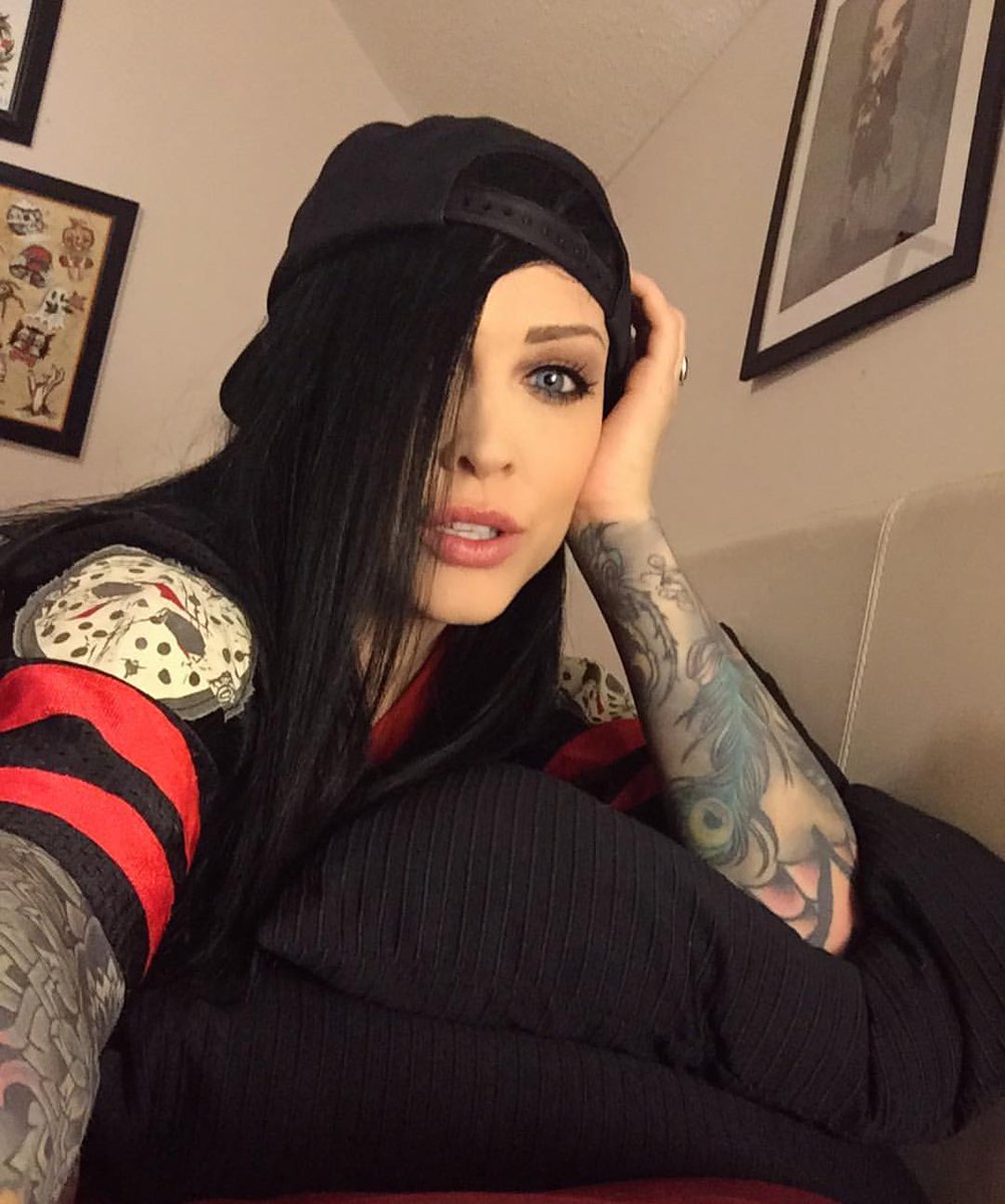 IggyHolt's tweet photo. I should sleep https://t.co/dpMPWfM71u