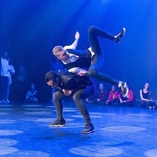 Fresh2Move's tweet photo. Ons duo #CalveBoys zijn zondag 26 maart 1e geworden tijdens een wedstrijd van #DanceCompetitions in #Haarlem. Congrats boys!

#hiphopdance https://t.co/eFSsuIFnLb
