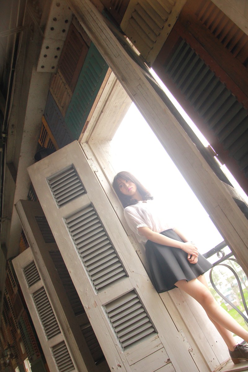 julylovedbsk's tweet photo. "Yêu một người có lẽ chỉ cần cho hết đi 
Ngắm nụ cười hạnh phúc vô tư không sầu bi 
Trái tim chẳng thể giữ lý trí kết thúc đi những giấc mơ" https://t.co/mhMcp2VKEn