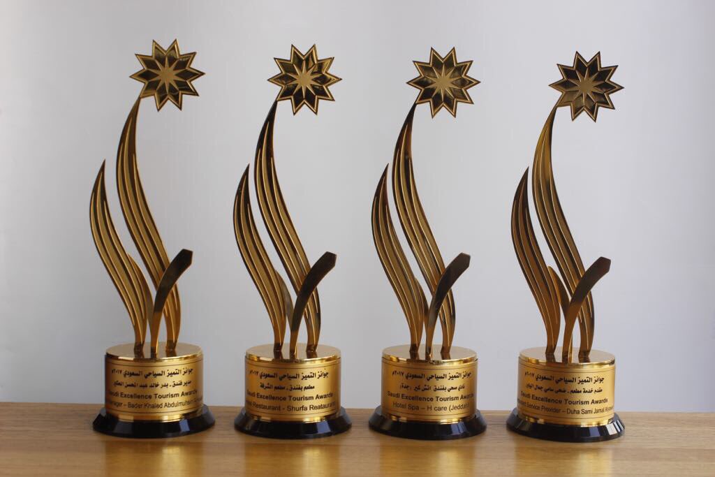 welchaar's tweet photo. #HolidayInn #Jeddah Gateway wins 4 awards during the #Saudi_Tourism_Excellence_Award :"#Hotel_Manager ,food server, Hotel Spa, &amp; Restaurant https://t.co/6HYhH7fScW