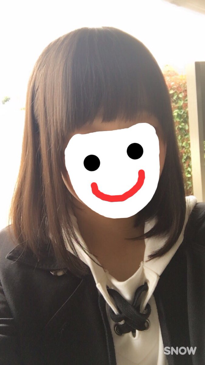 まりあ 長い髪から短い髪へと この前 美容院で縮毛矯正当てたぜ ストレート でもはねるけど 笑 てか髪の毛の長さがすんげー短く切られてもーた笑 一応長さのタイプ見せたんやけどな ほんとうはもう少し長めの予定だった 伸びろ 伸びろ 伸びろ