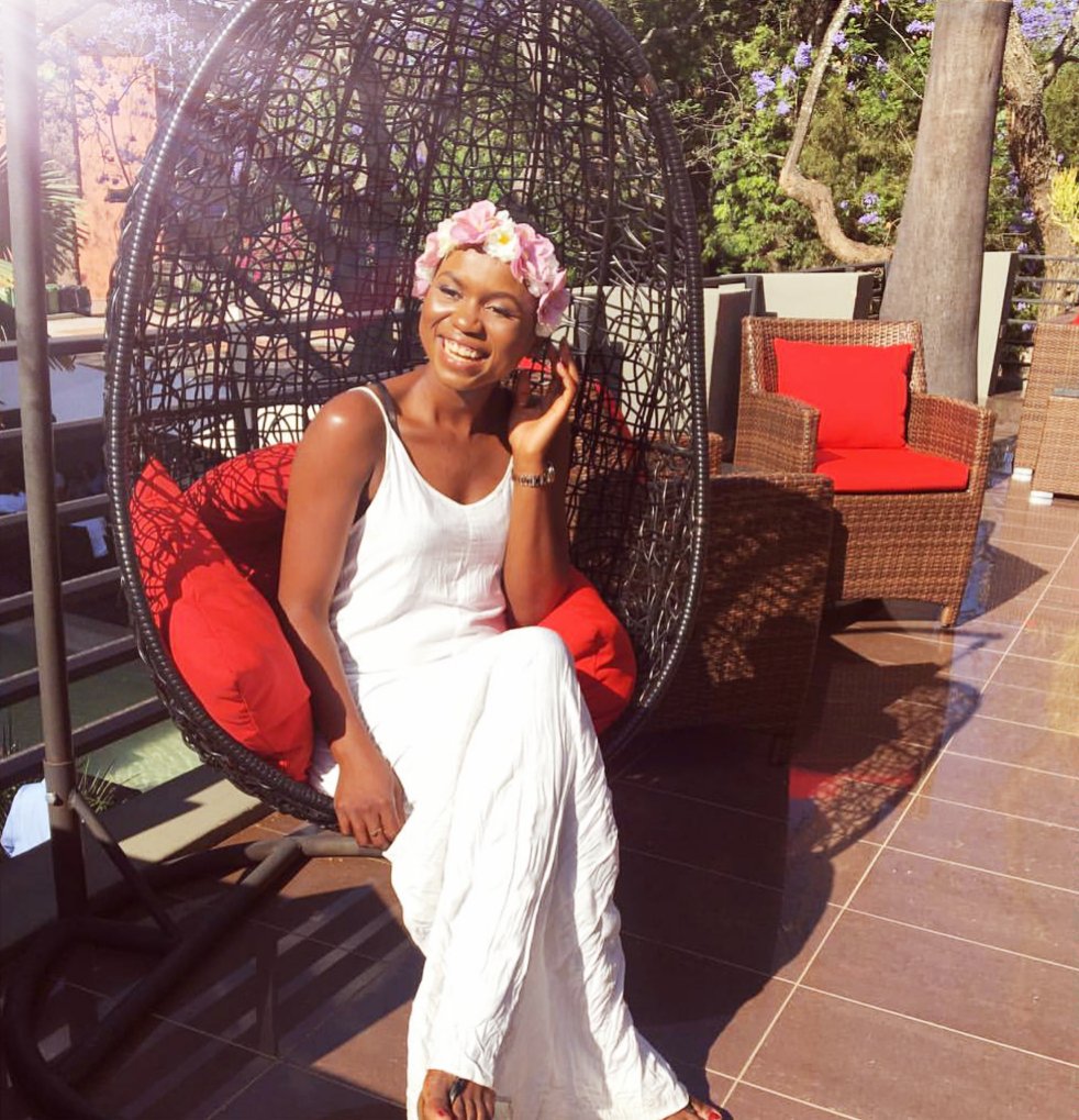 CapricornFM's tweet photo. [ON AIR] The #PerfectCuddle with @Hlekanis until midday. https://t.co/YQ7VZxVjNb