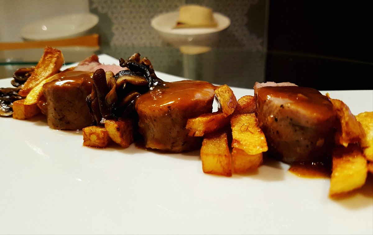 HeimanaYi's tweet photo. #filetmignon #sousvide 56.5°C #anova https://t.co/g5Ooqjzb6F