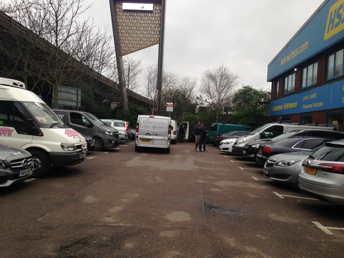 Early start and a full car park at #HSS hire Staples Corner this morning.