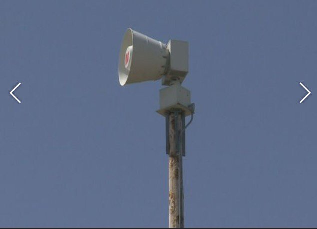 GrandPrairiePD's tweet photo. Some areas of Grand Prairie had their emergency sirens activated due to the winds reaching in excess of 70 mph. https://t.co/GslSfXlp5k