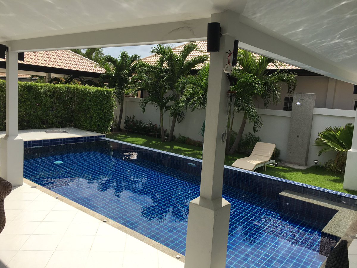 My T h a i l a n d tweet media