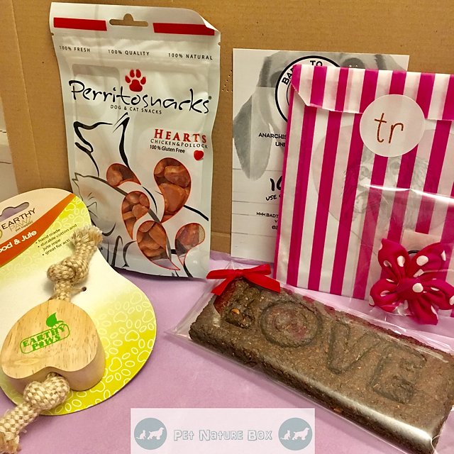 Morning pals, we have one February Bite Sized Box left full of  amazing goodies worth over £14 get it for only £9.99 petnaturebox.co.uk/product/bite-s…