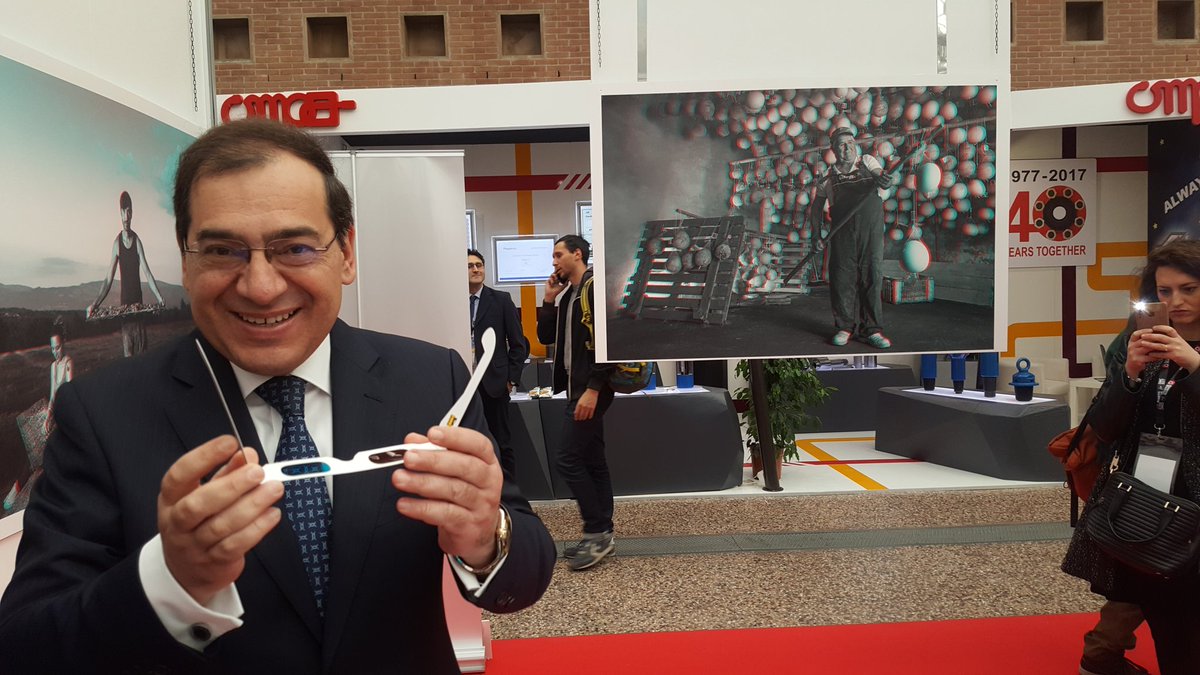 Conf_Basilicata's tweet photo. Il ministro egiziano del petrolio Tarek El Molla in visita al nostro stand #OMC2017 https://t.co/Jy0VERYxv8