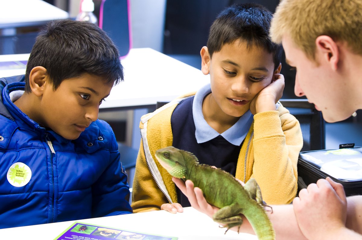 NERAP_Team's tweet photo. Want to know how #NERAP can support you? Check out our website to find out more at https://t.co/9ZheDE1Cyu #teachers #NorthEastSchools #HE https://t.co/xtOLcoIdAS