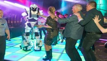 Events_NL's tweet photo. #goMICE organiseert event van de toekomst https://t.co/wktModLRwz @DeFabrique @niekboes #events_nl https://t.co/xJEP9zstmq