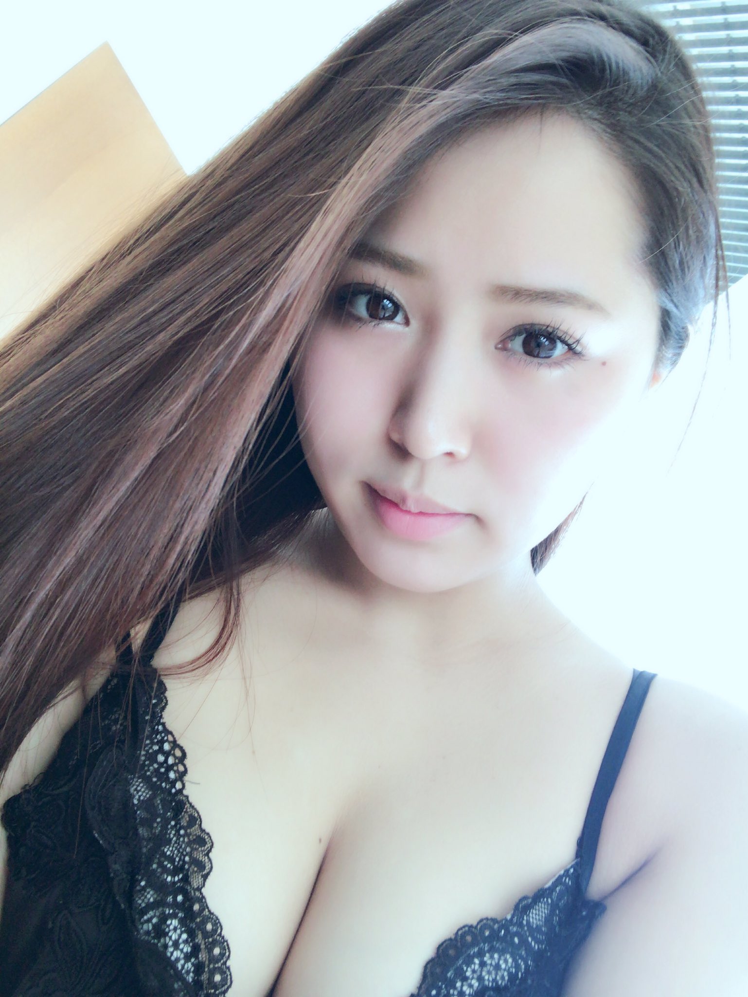 1 pic. 今日は5/5コスホリに向けての ＲＯＭ撮影してきまんた(・ω・) この後 17:30~19:30ラムタラ秋葉原店さんで ムーディーズ＆溜池ゴロー 発売イベントやるよーん 皆様ぜき来てね♡ https://t.co/tsJkFzpbjn