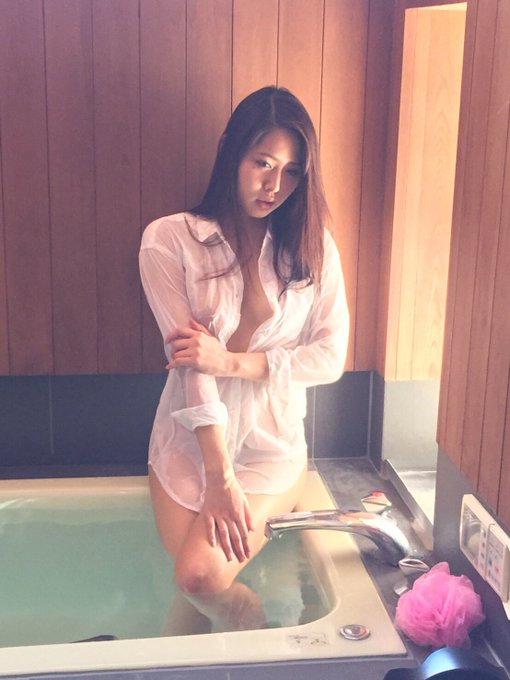 今日は5/5コスホリに向けての ＲＯＭ撮影してきまんた(・&omega;・)  この後  17:30~19:30ラムタラ秋葉原店さんで  ムーディーズ＆溜池ゴロー  発売イベントやるよーん  皆様ぜき来てね♡ https://t