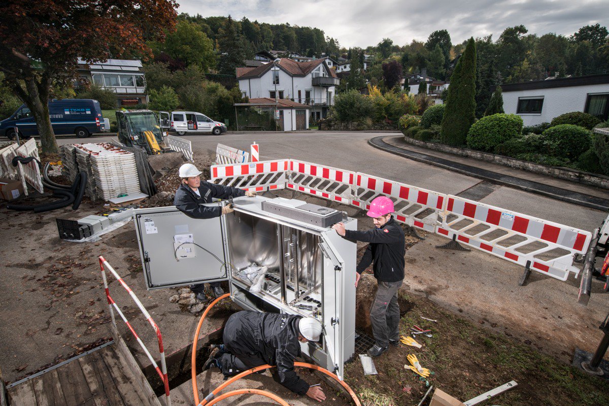 telekomnetz's tweet photo. #Breitbandausbau #Telekom i. Landkreis #Neuwied: In #Datzeroth stehen jetzt schnellere Anschl. für rund 1.800 HH zur Verfüg.. ^gmk https://t.co/p94naeVcra