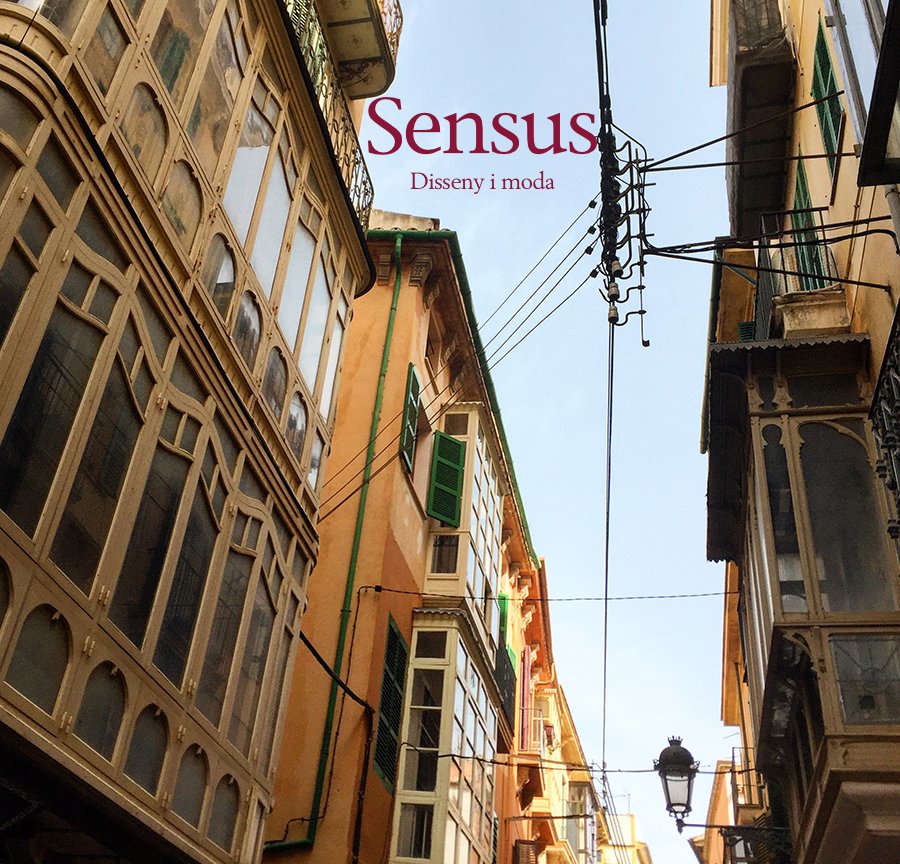 SensusModa's tweet photo. No hay nada como subir la vista al cielo y apreciar los preciosos edificios de nuestra calle
#Sindicato #Palma #SensusModa #SensusJunior https://t.co/WdKtqdSG5V