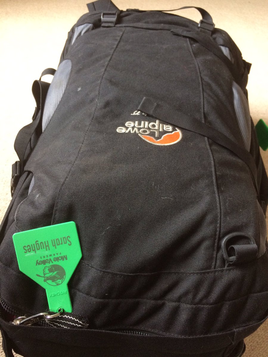 SarahhughesNSch's tweet photo. Bag on 2nd @NuffieldFarming scholarship X1 Philip Hughes #nuffield2000 inbetween owner married x2 kids wife #Nuffield2017 #nuffieldfamily https://t.co/XDl0iNUaNw