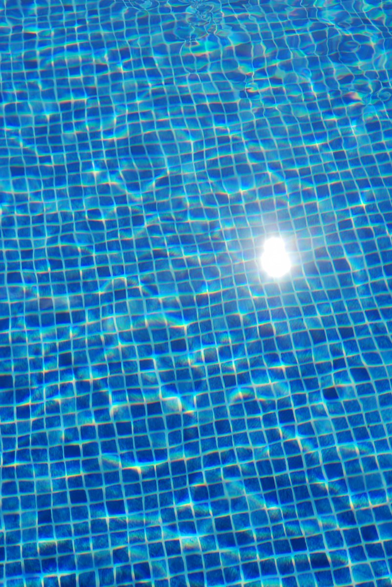 VitabadAG's tweet photo. Blue #Mosaic
Die Folie mit der #Mosaik Optik erinnert bereits an den #Sommer

#swimming #swimmingpool #pool #ausstellung #ermensee https://t.co/tTd3X0PT5h