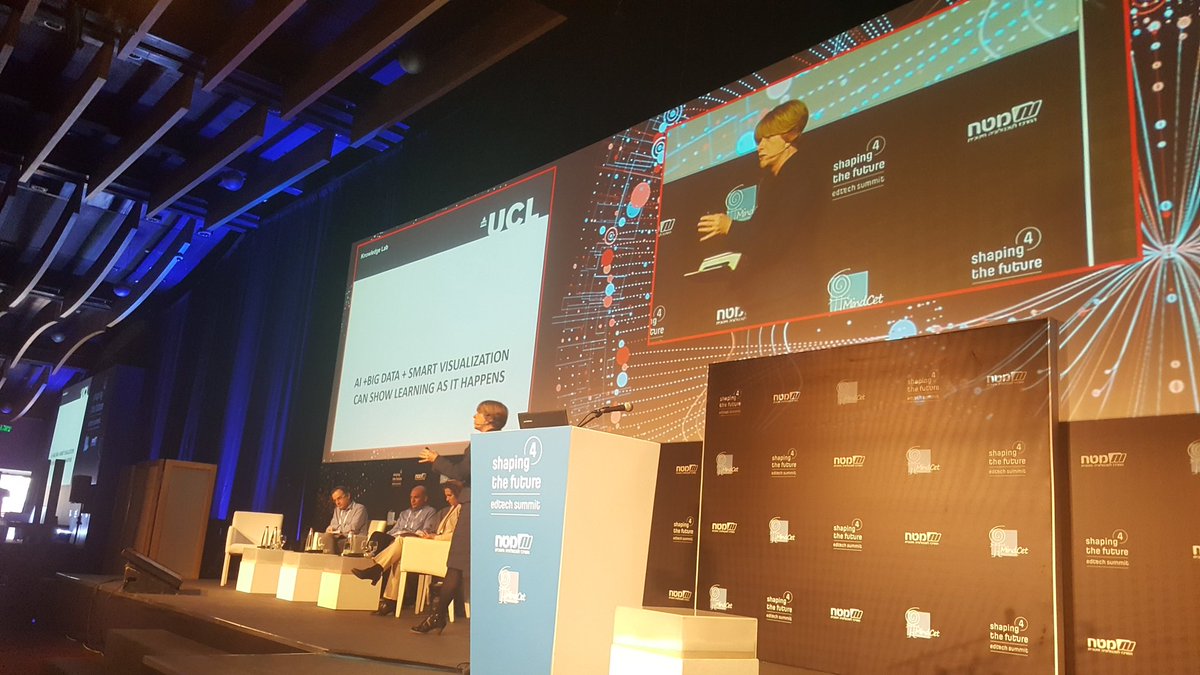 NinaIles's tweet photo. #SFF4 @Knowldgillusion shining a light on AI and how it can help in education in combination with big data and smart visualisation https://t.co/fBxeBdOcFN