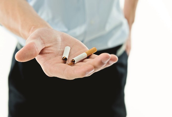 3 specialisten #Maartenskliniek over welke effecten #roken heeft op behandeling en herstel: maartenskliniek.nl/nieuws/Maarten…