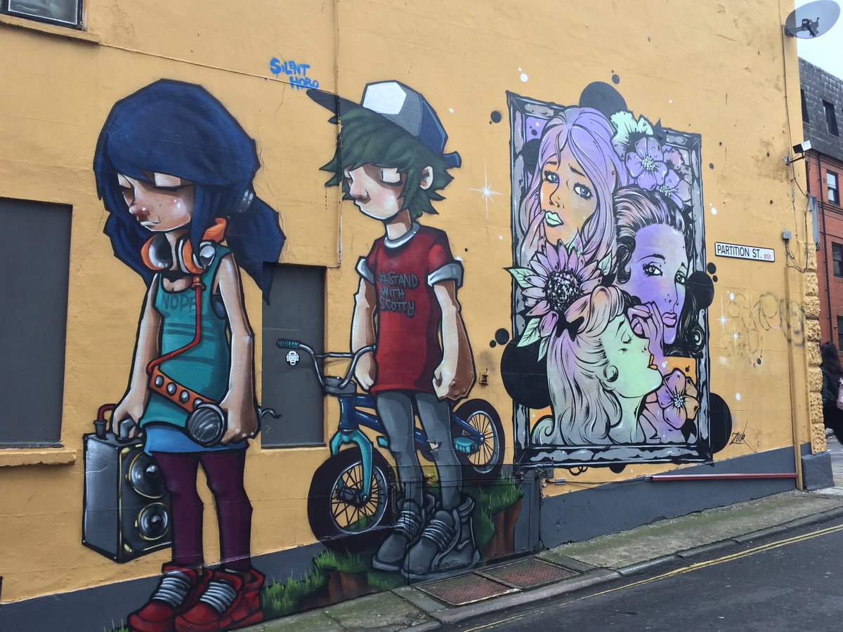 RowanLJ's tweet photo. Good morning Bristol! #streetart #roadshow #workinghonest https://t.co/fTtMn0G5Z3