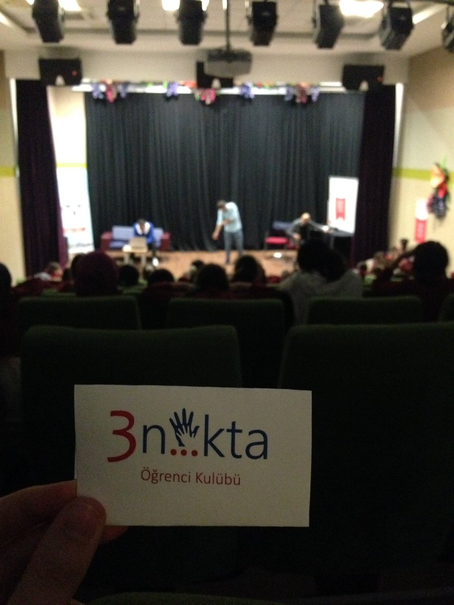 Şehit Ayşe Aykaç İmam Hatip Lisesinde Goncagül Tiyatrosuyla beraber Tiyatrolar Haftasını tanıtmak amacıyla tiyatro gösteriminde bulunduk.