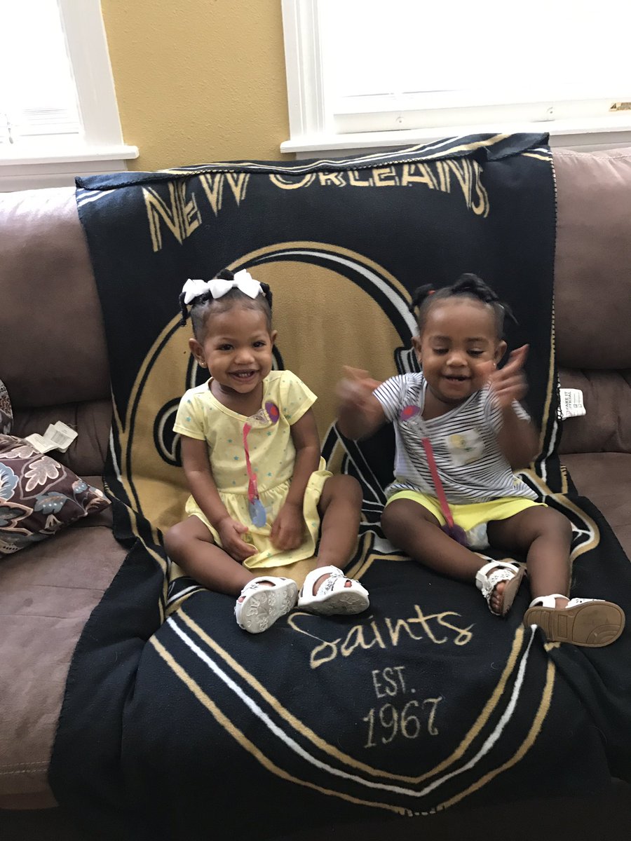 TwinnyTwin28's tweet photo. My hearts ❤️ mommy and nanny love y'all so much. Distance can't keep us apart. #besties #firstcousins #thingoneandtwo #mygirls https://t.co/6ZFExxfHbZ