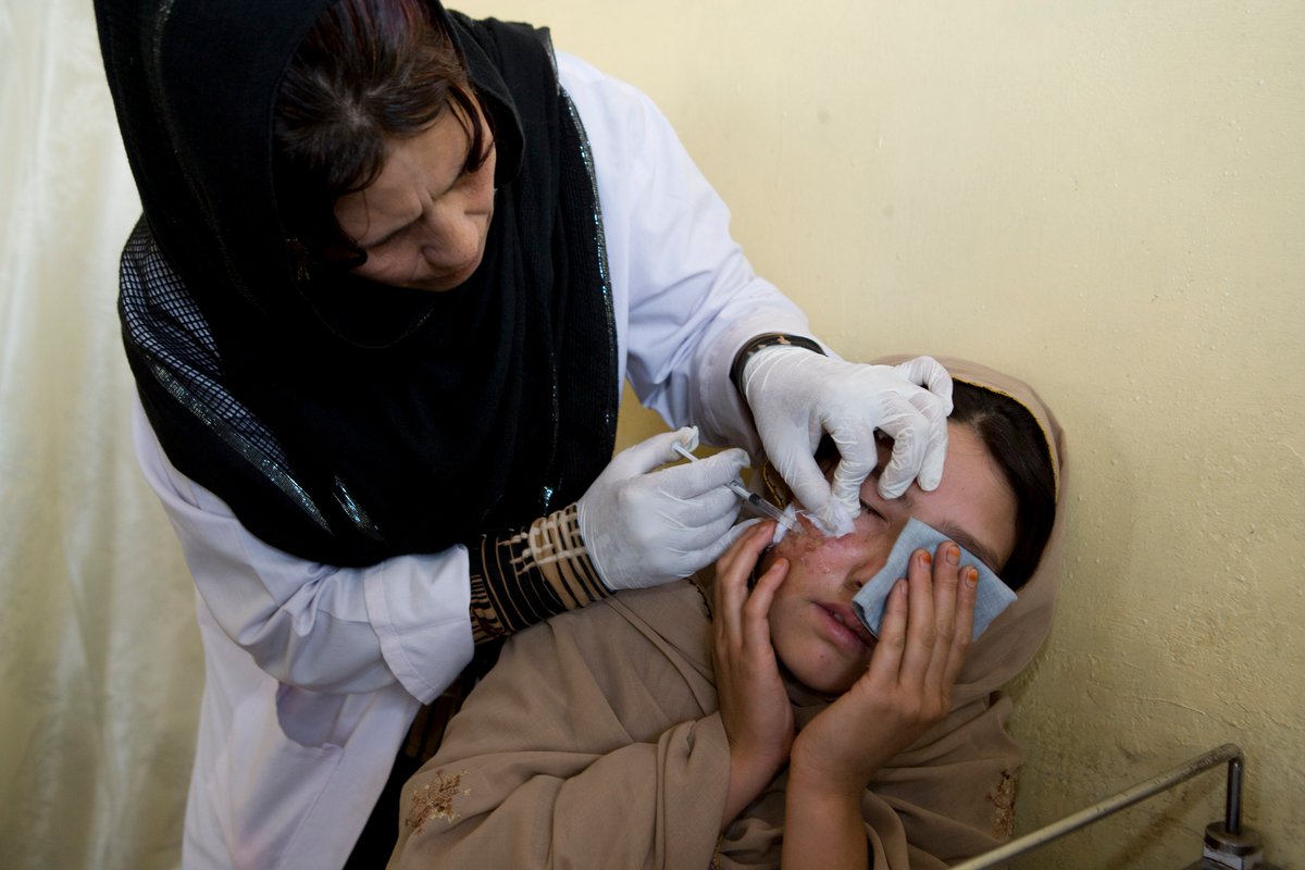 #Leishmaniasis is associated with
Malnutrition
Population displacement
Poor housing
Weak immune system
Lack of financial resources
#BeatNTDs