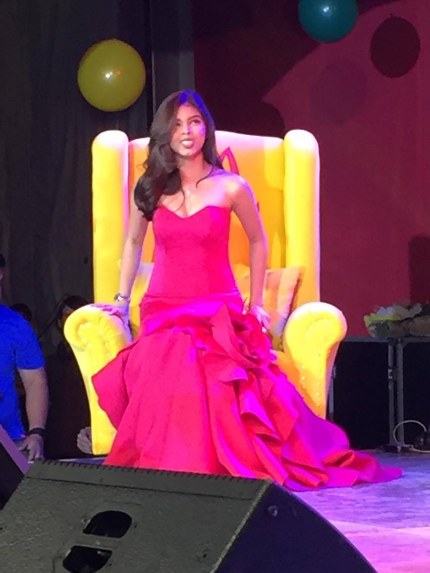 Maine_UnityPR's tweet photo. #MaineAt22UnityEvent #DTBY2YearsAfter #ALDUBxDTBYPagkikita Many facets of @mainedcm like a diamond a phenomenal diamond she really is‼️❤️🌻🌄💍 https://t.co/QJl0tsf5Yd