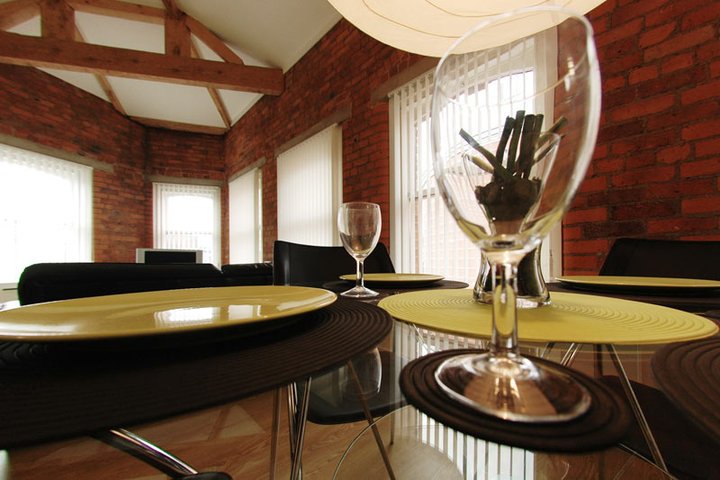 CityStopMcr's tweet image. Looking for a place to stay in #Manchester?  Book on our website and get a FREE bottle of #wine  🥂👌👍
0161 834 2963  citystopmanchester.co.uk