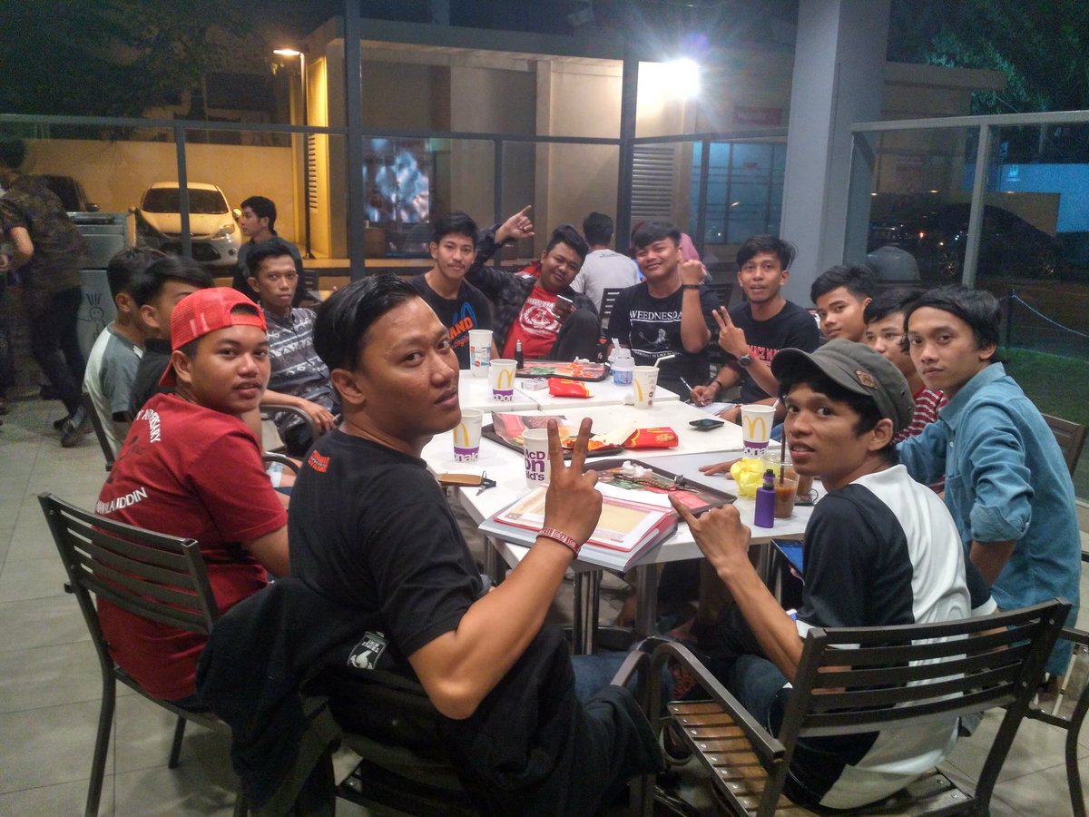 music_maczman's tweet photo. Rapat Pemantapan Event Soft Launching &amp; Funcaustic Bazar @Maczman_Ori MUSIC DIVISION..
At MCD Pettarani https://t.co/ocit2Rdt9w