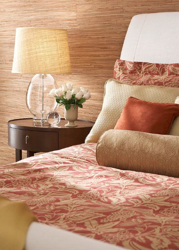 traditionalhome's tweet photo. #Bedroom Decorating Ideas: Pillow Talk > https://t.co/omq4jrEJQp. #InBedWithTH #PillowTalk https://t.co/eYucdDAAN0