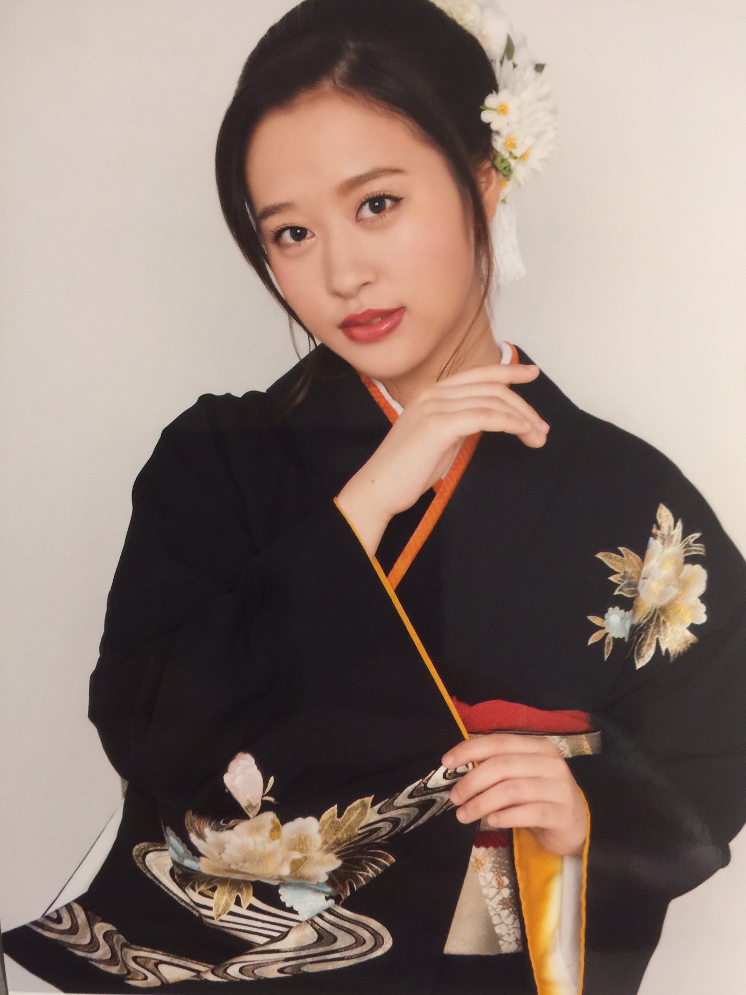 ごんざえもん 小田さくら黒留袖4連写 これが18歳 高校3年生 T Co 19h80afd3w Twitter