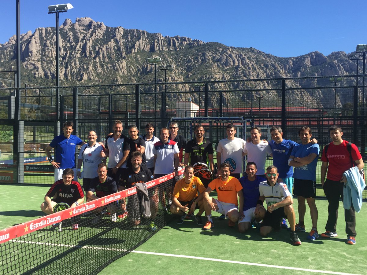 Slam_Club's tweet photo. ¡Genial mañana en #SlamClub de @collbato con la 3a Prueba de 2a Plata Masculina de #SlamMatins de @LionPadel! Con ganas de más :) https://t.co/ppnZfoCxxx