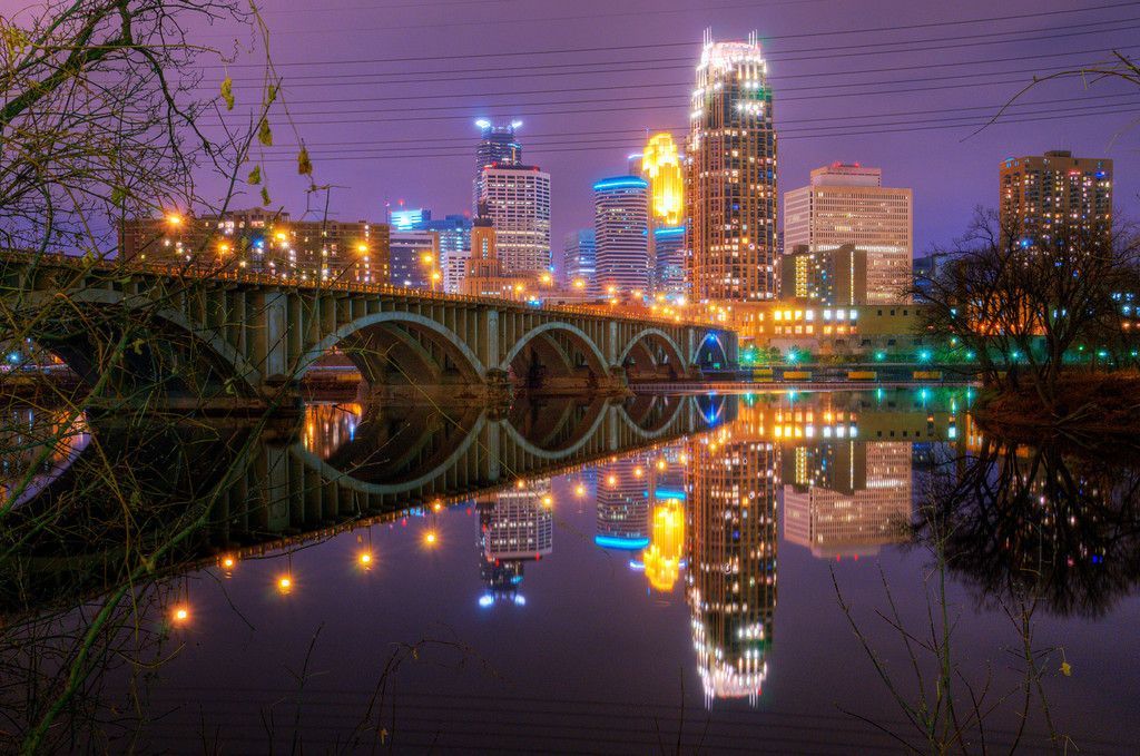 BestPixMN's tweet photo. Magic #Minneapolis at night. https://t.co/JONDfXeeE5