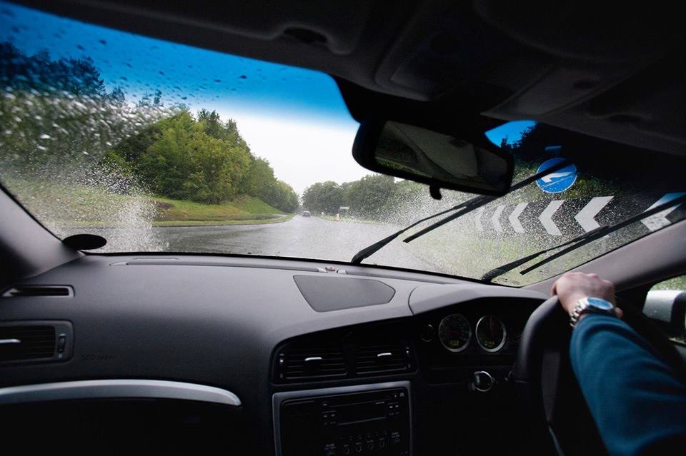 safecelldriving's tweet photo. Remember when its raining never use cruise control its very dangerous it will course your car to go out of control
#safecelldriving https://t.co/0hqrVuJUgF