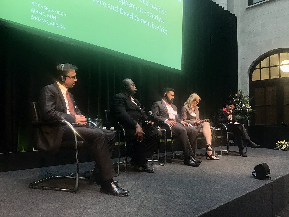 Bei #Panel2 unserer #DevSecAfrica Konferenz geht es jetzt um Extremismus-Prävention und die Rolle von #Religion #Afrika