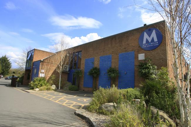 Spinning challenge <a href="/TheMarlowClub/">The Marlow Club</a> hopes to raise £100,000 for <a href="/alexanderdevine/">AlexanderDevine</a> Children’s Hospice bit.ly/2oy8YFo