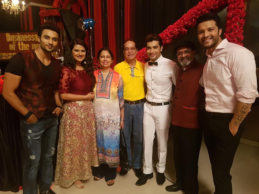 JustShowbiz's tweet photo. Life is all about loving your parents- Ssharad Malhotraa
https://t.co/Lp20i6o0TW @itsssharad09 @kratikaonly @kasam_ofc #Kasam https://t.co/d1bLKKsAUm