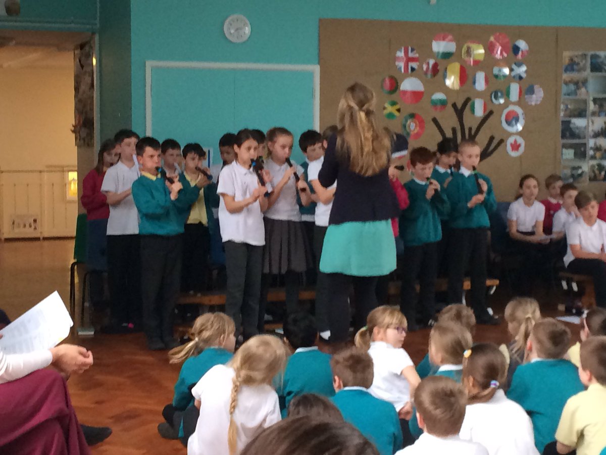 lillingtonschy5's tweet photo. Year 5 had an amazing Dood assembly! https://t.co/KuP5H2WLUe