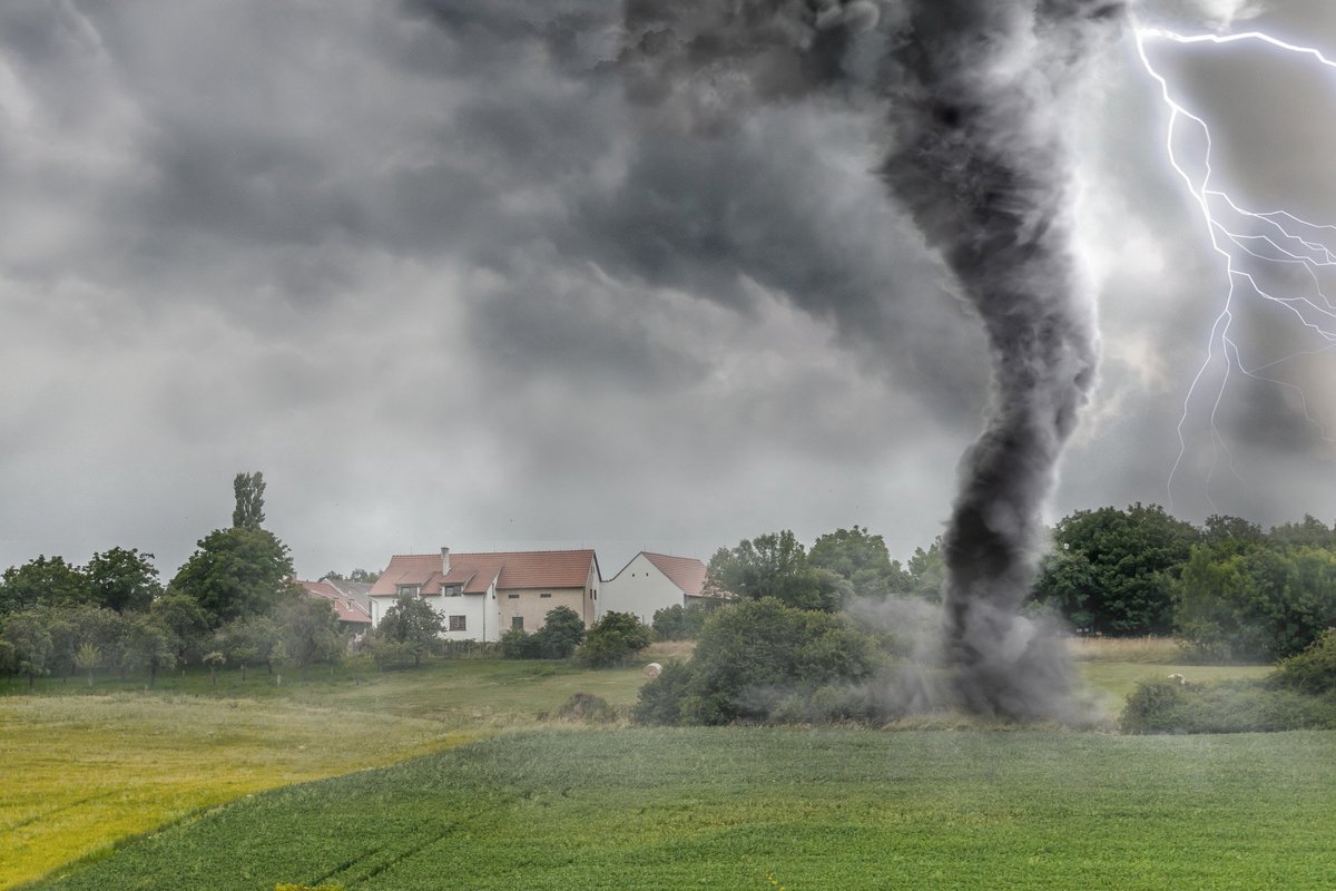 naic's tweet photo. NEWS RELEASE: Changing Weather Patterns Mean Homeowners Need to Rethink Insurance Risks -- https://t.co/EOXvEPhDCo #InsureU https://t.co/0PgPnzOc3a