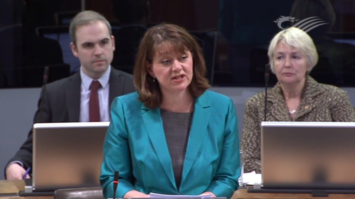'What will the Welsh Government do to increase the powers to protect and boost the Welsh economy post-Brexit', asks <a href="/LeanneWood/">Leanne Wood 💚💛</a>