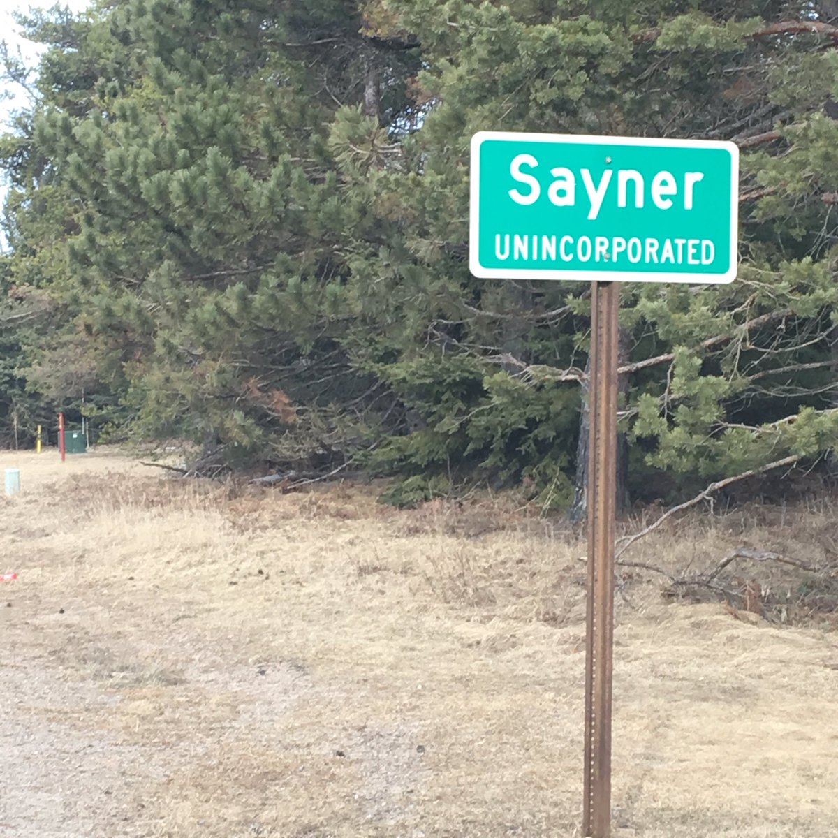 WiscWaterLib's tweet photo. The work of @UWiscSeaGrant reaches all across Wisconsin. Today we talk buoyancy at #Sayner's Plum Lake Public Library. #northwoodstour https://t.co/AsdPfcqxkX
