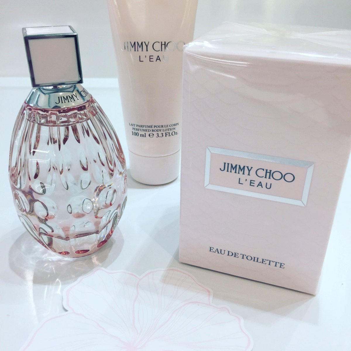 SDMsetonYYC's tweet photo. Just arrived to our store is the brand new Jimmy Choo L'eau! This gentle, elegant scent is perfect for spring! https://t.co/6wyuDiVvFx
