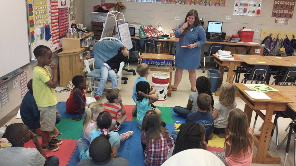 gespups's tweet photo. Our pups enjoyed the hygiene lessons from the GCSU student teachers yesterday in #gesfirstgrade! https://t.co/t1baSxDhmM