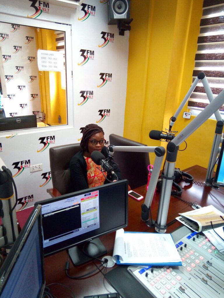 AkosuaOAppaw's tweet photo. Pushing the agenda of Arts education, one interview at a time #Dare2DreamGh #3FM #ArtsEducation #MWF16 https://t.co/XmJYYiewzQ
